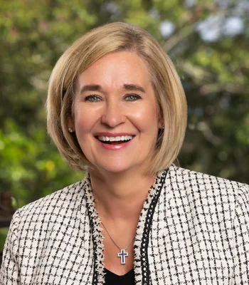 Portrait of Betsy French, REALTOR.