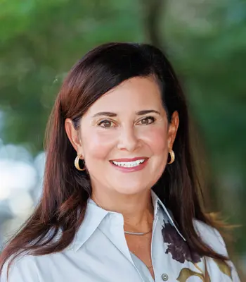 Portrait of Bridget Sikora, REALTOR.