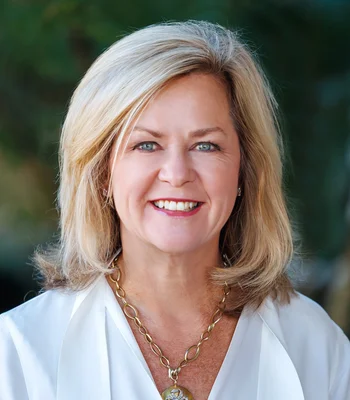 Portrait of Jane Huston Crommelin, REALTOR.