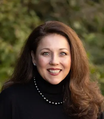 Portrait of Liz Rich, REALTOR.