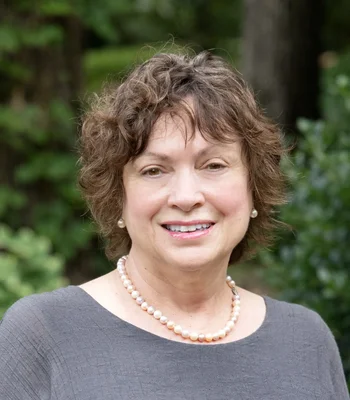 Portrait of Sanderlin Holmes, REALTOR.