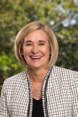 Portrait of Betsy French, REALTOR