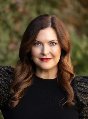 Portrait of Tonya Jones, REALTOR